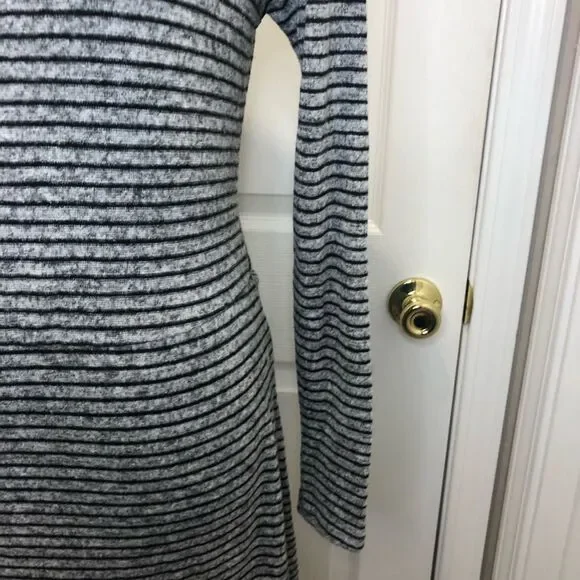 Alya gray and black striped long sleeve midi dress, size xs - Picture 2 of 12